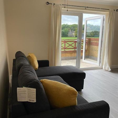 Large, Spacious 3 Bedroom Sleeps 6, Apartment For Contractors And Holidays In Lewisham, Greater London - 1 Free Parking Space & Free Wifi Ngoại thất bức ảnh