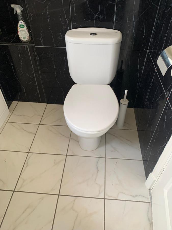 Large, Spacious 3 Bedroom Sleeps 6, Apartment For Contractors And Holidays In Lewisham, Greater London - 1 Free Parking Space & Free Wifi Ngoại thất bức ảnh